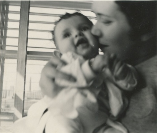 Carole Lee new baby w Cora kissing her 1940