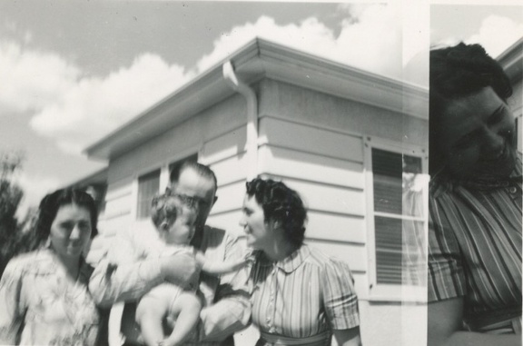 Carole Lee 1941 with ?, Earl and Cora