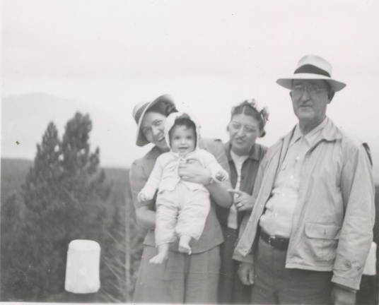 Cora, Carole, ??? and Uriah Fillmore Standard 1941