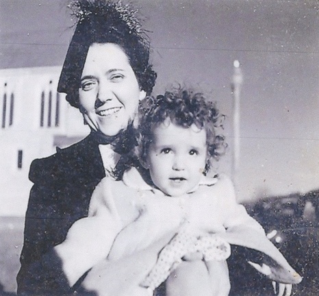 Cora and Carole Stanard 1942 in front of the Alberta, Temple